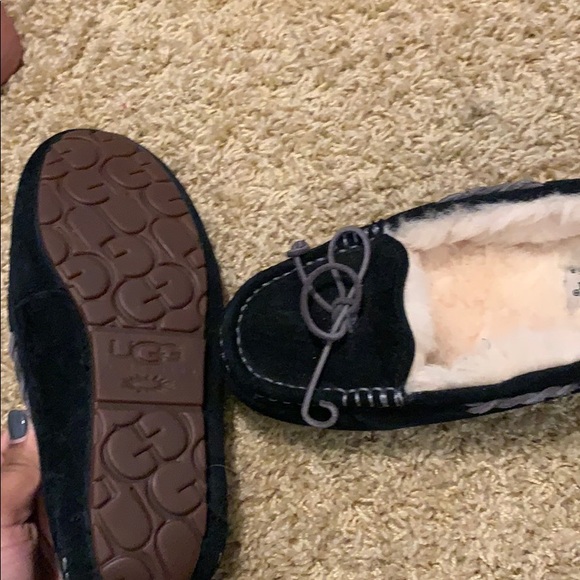 UGG moccasin slippers! - Picture 4 of 4